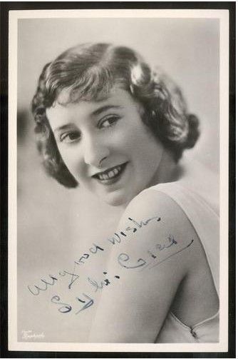 Sylvia Cecil (1919-11-30 – 1920-01-04). Operatic sopranos