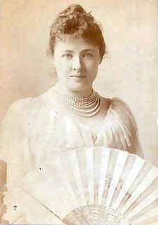 Sadie Martinot (1861-08-19 – 1923-05-07). Operatic sopranos