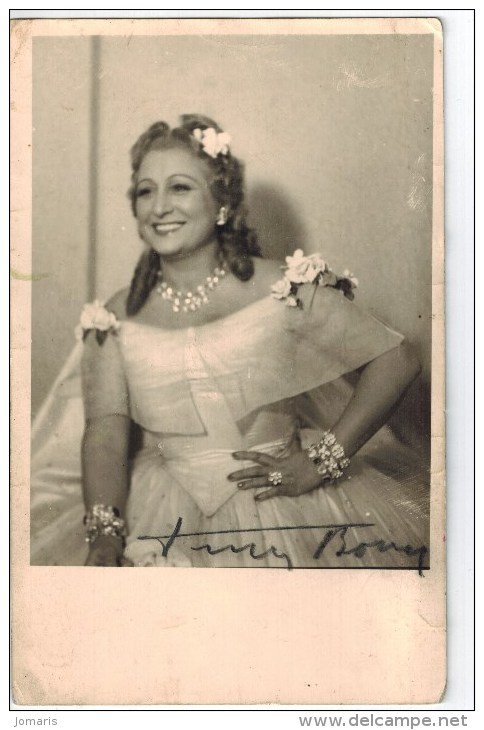 Vina Bovy (1900-05-22 – 1983-05-16). Operatic sopranos