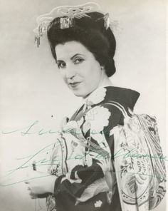 Anna Krauja . Operatic sopranos