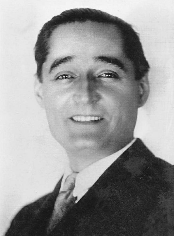 André Baugé (1893-01-04 – 1966-05-25). Operatic baritones