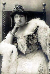 Eugenia Burzio (1882-06-13 – 1922-05-16). Operatic sopranos