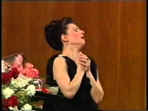 Victoria Loukianetz (1966-11-20 – 1966-11-20). Operatic sopranos