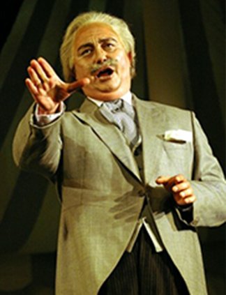 Ian Belsey . Operatic baritones