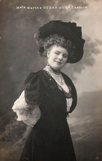 Emma Luart (1892-08-14 – 1968-08-26). Operatic sopranos