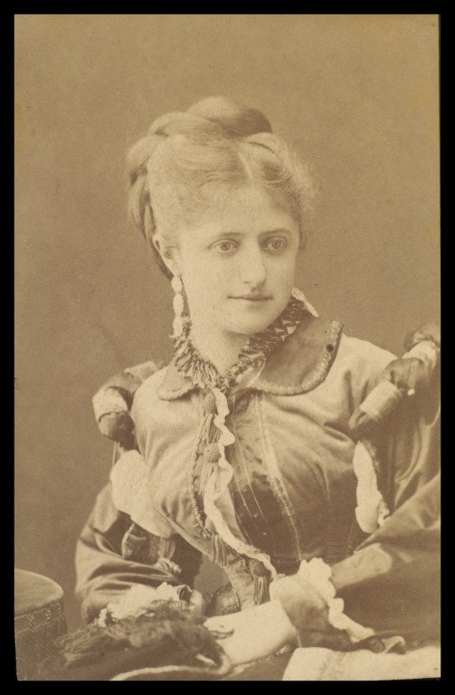 Mathilde Bauermeister . Operatic sopranos