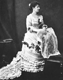 Emma Howson (1844-03-28 – 1928-05-28). Operatic sopranos