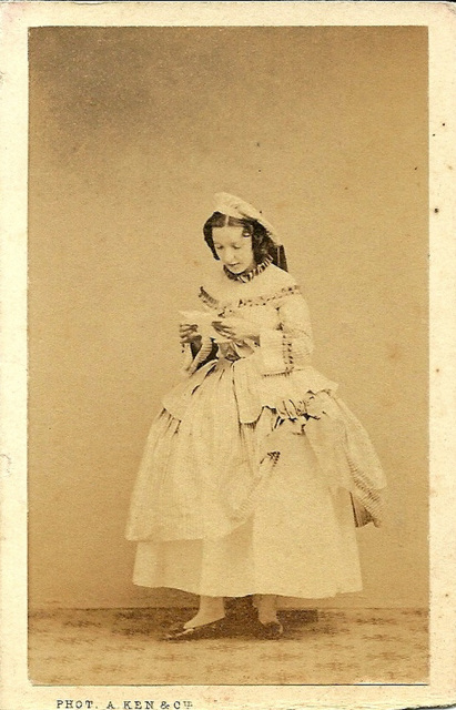 Lucille Tostée . Operatic sopranos