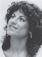 Monika Frimmer . Operatic sopranos