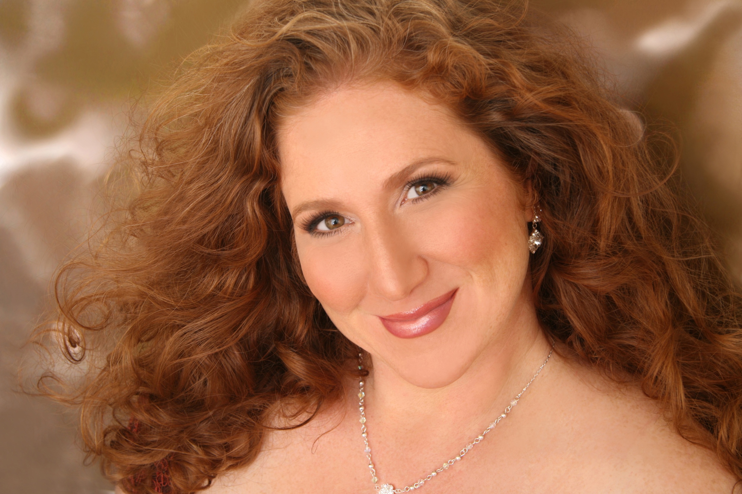 Esther Heideman (-0511-11 – 2011-Eau-24). Operatic sopranos