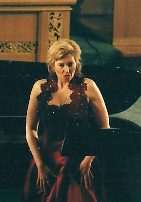 Élizabeth Vidal (1960-06-10 – 1960-06-10). Operatic sopranos