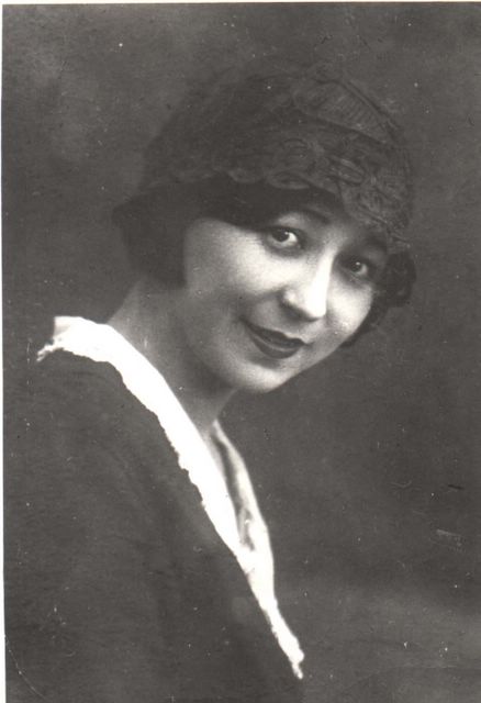 Sara Sadíqova (1906-11-01 – 1986-06-07). Operatic sopranos