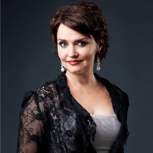 Emma Matthews (2011-10-20 – 2424-century-21). Operatic sopranos