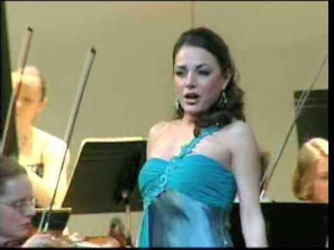 Bárbara Padilla (2011-11- – 1973-text-20). Operatic sopranos