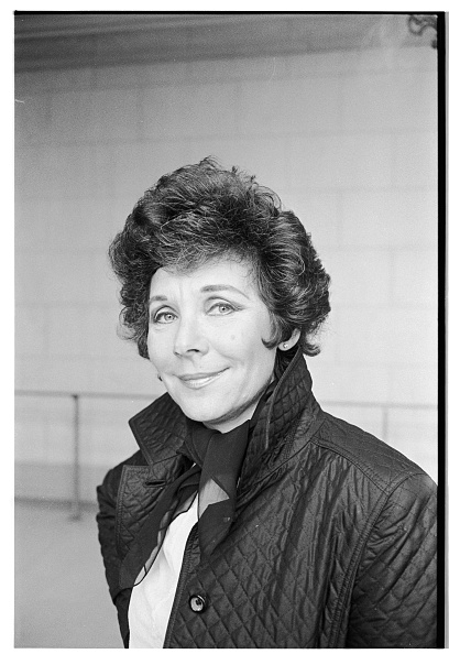 Evelyn Lear (1926-01-08 – 2012-07-01). Operatic sopranos